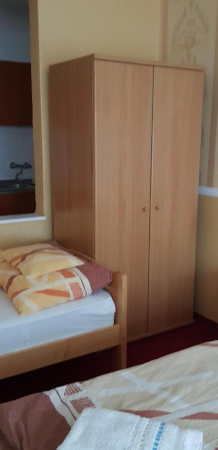 Kalman Panzio Bed and Breakfast Szeged Eksteriør billede
