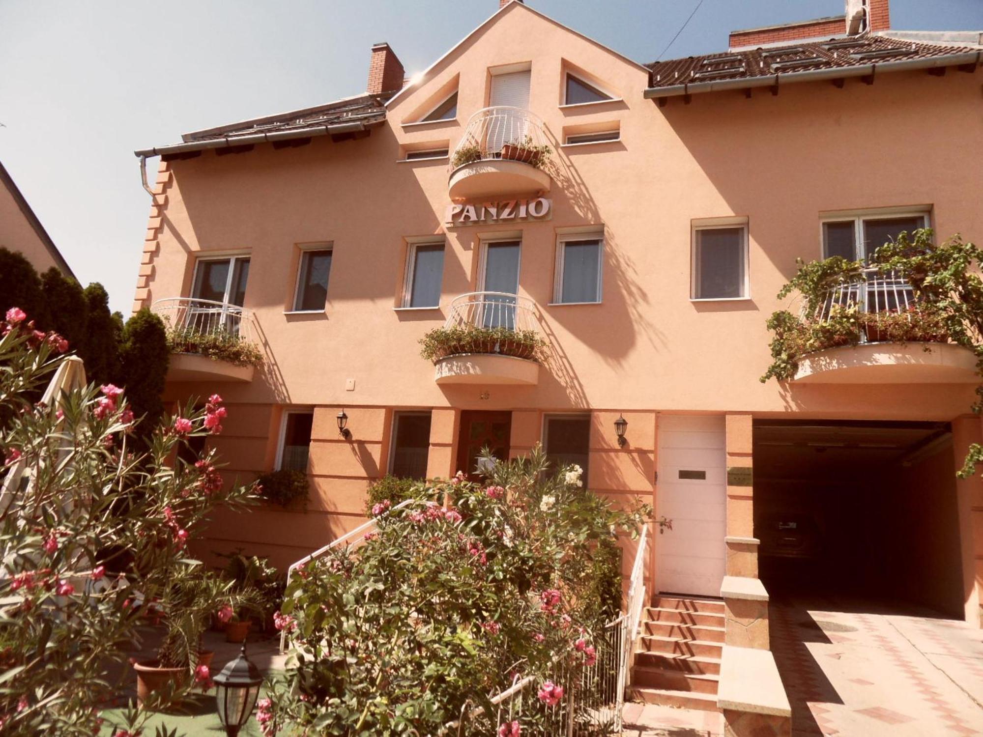 Kalman Panzio Bed and Breakfast Szeged Eksteriør billede
