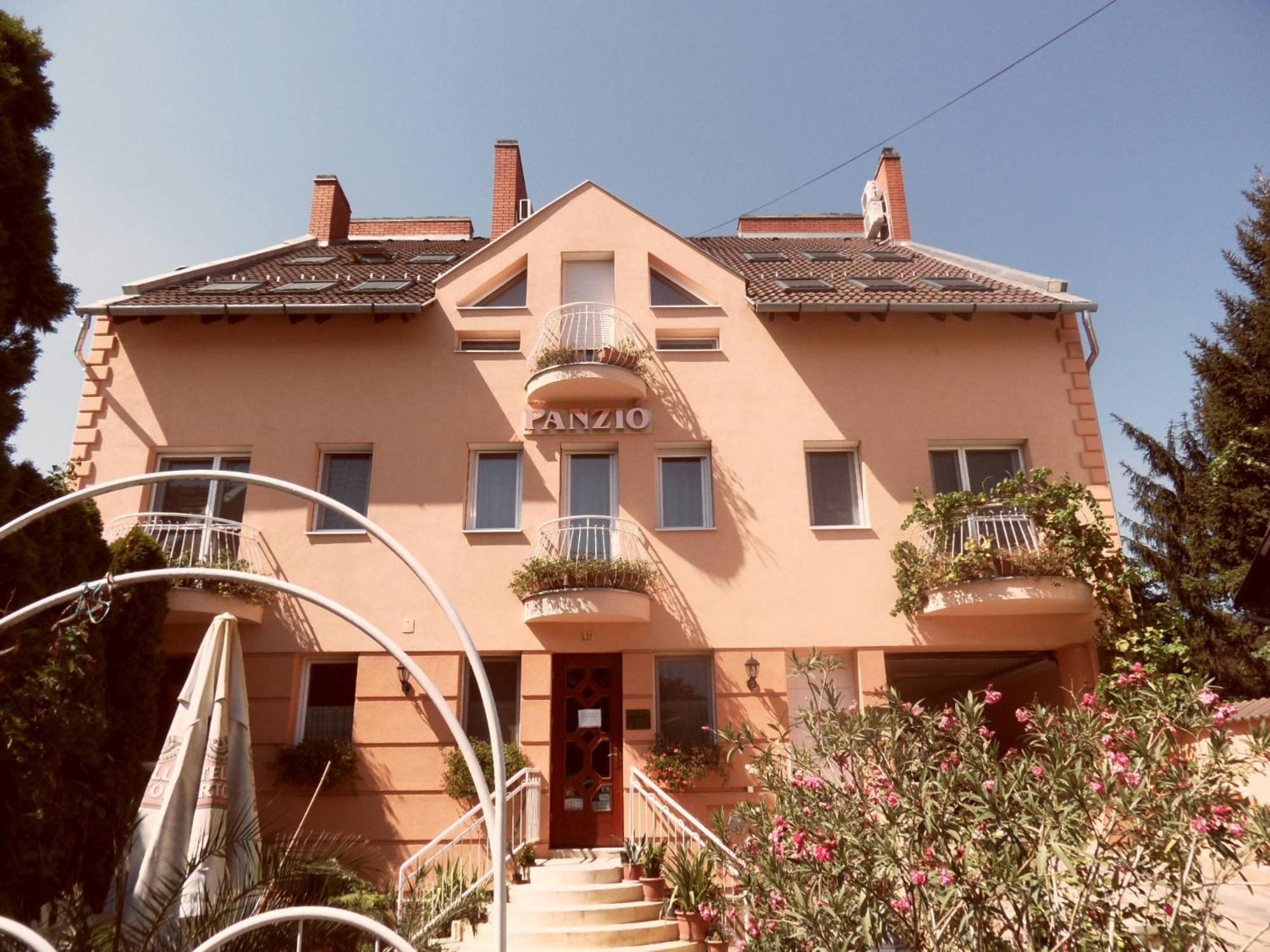 Kalman Panzio Bed and Breakfast Szeged Eksteriør billede
