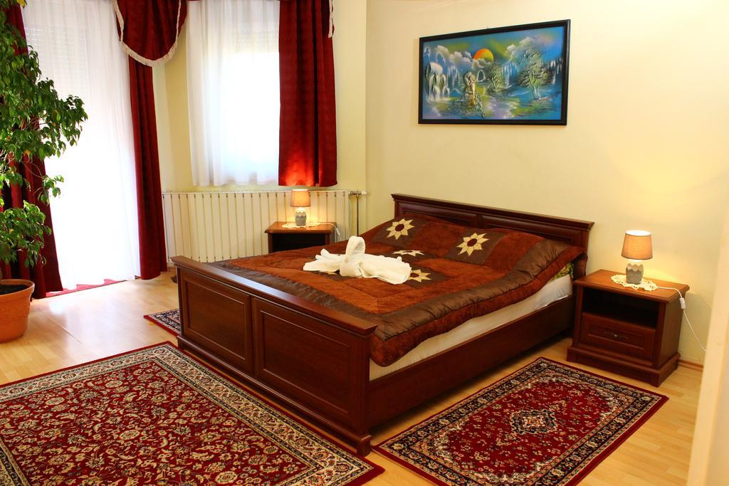 Kalman Panzio Bed and Breakfast Szeged Eksteriør billede