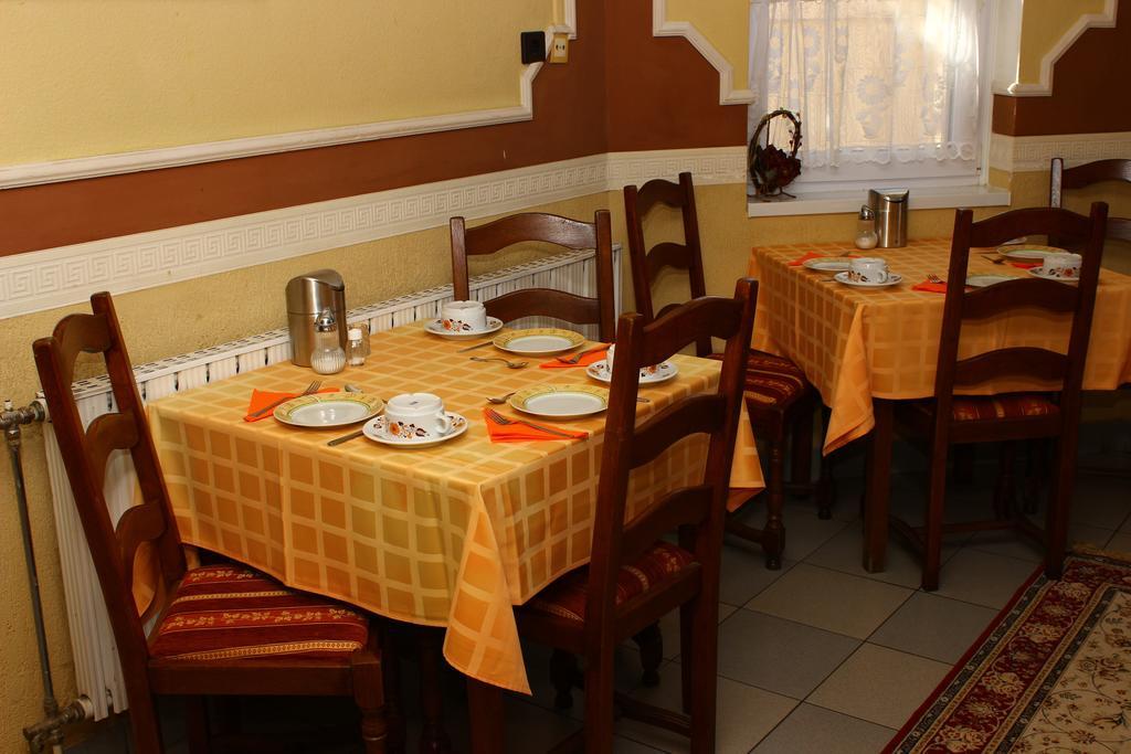 Kalman Panzio Bed and Breakfast Szeged Eksteriør billede