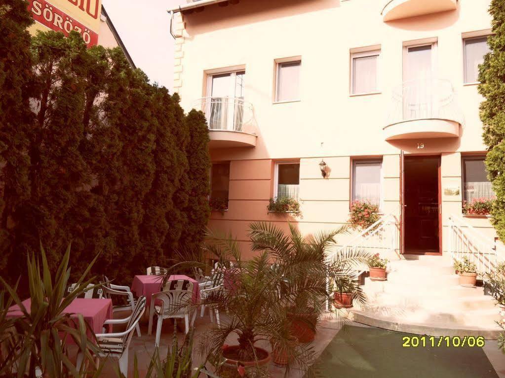 Kalman Panzio Bed and Breakfast Szeged Eksteriør billede