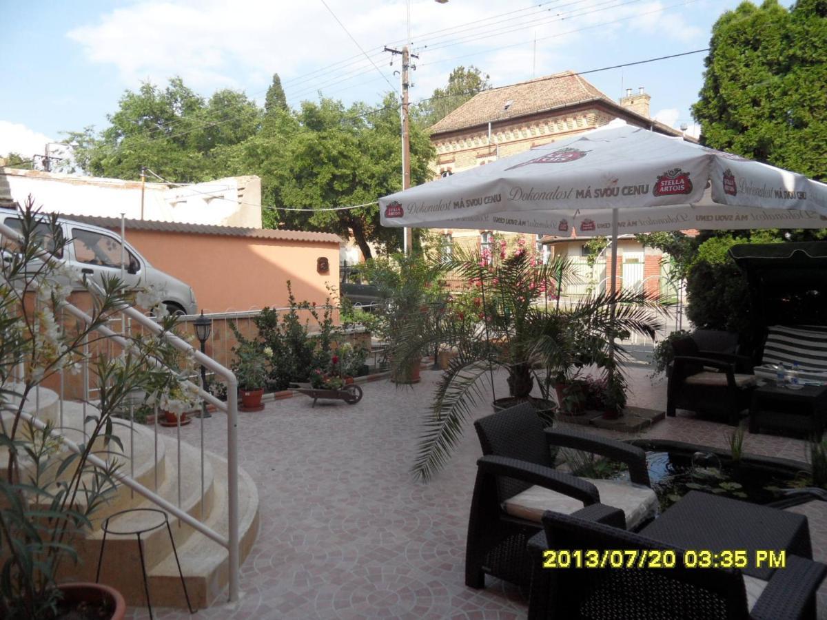 Kalman Panzio Bed and Breakfast Szeged Eksteriør billede